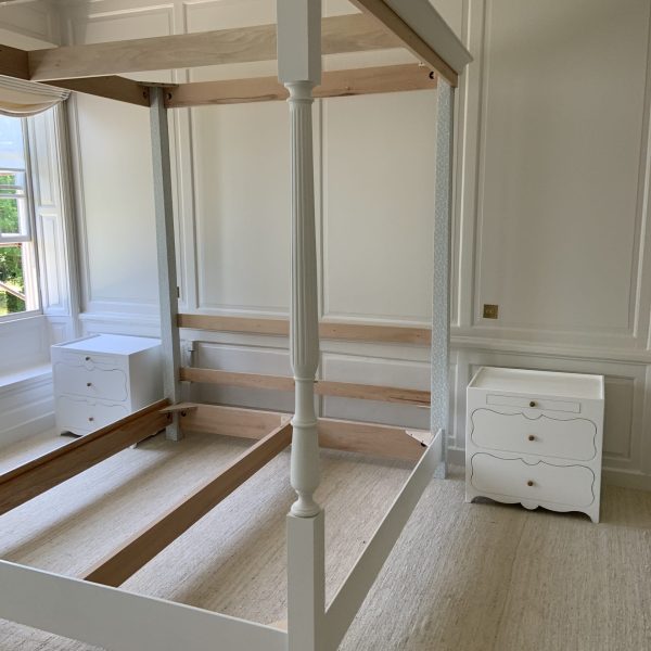 Kingsize Four Poster Bed